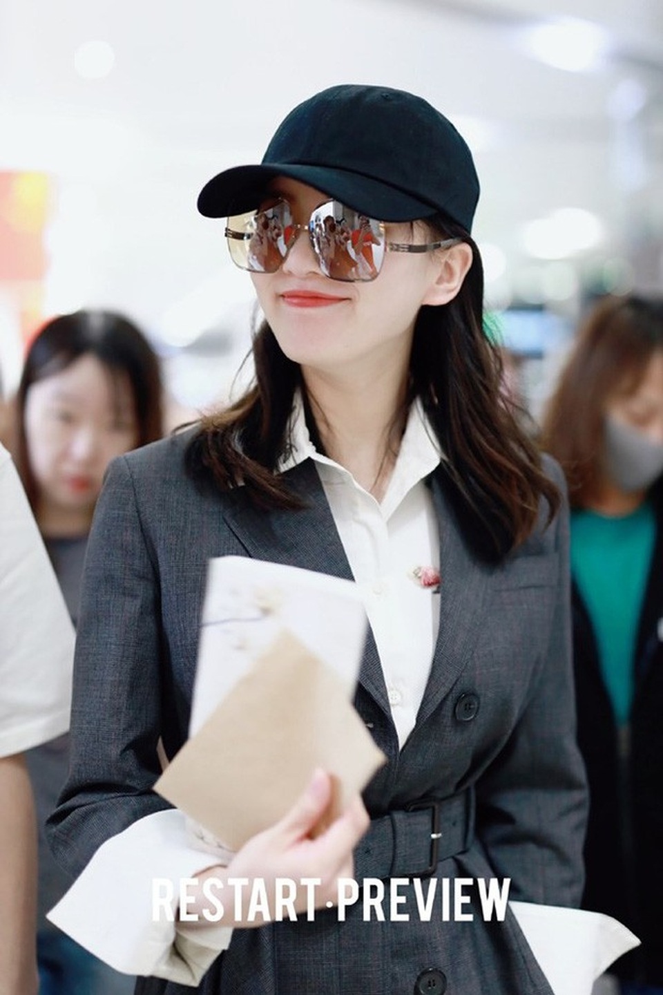 Nhan sắc mặn mà, quyến rũ của “mẹ bỉm sữa” Cao Viên Viên và Lưu Thi Thi - 10