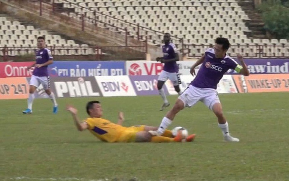 Văn Quyết bị treo giò đến hết mùa giải V-League 2019 - 1