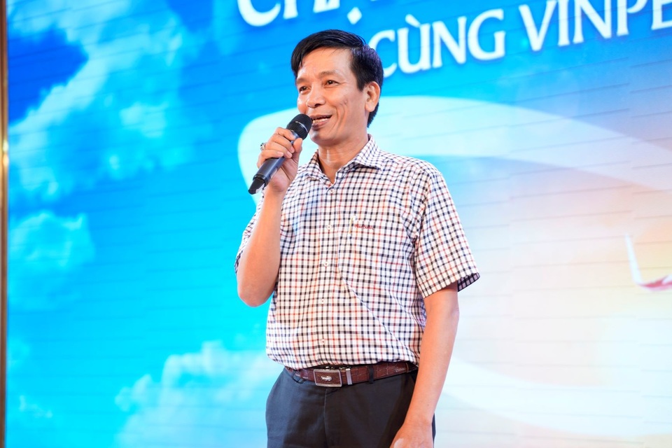 Giới trẻ Việt khắp thế giới đổ về Việt Nam học phi công - 2 Giới trẻ Việt khắp thế giới đổ về Việt Nam học phi công - 2