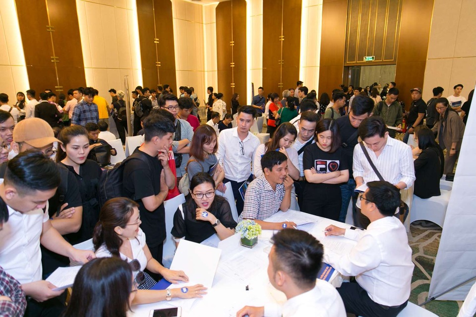 Giới trẻ Việt khắp thế giới đổ về Việt Nam học phi công - 9 Giới trẻ Việt khắp thế giới đổ về Việt Nam học phi công - 9