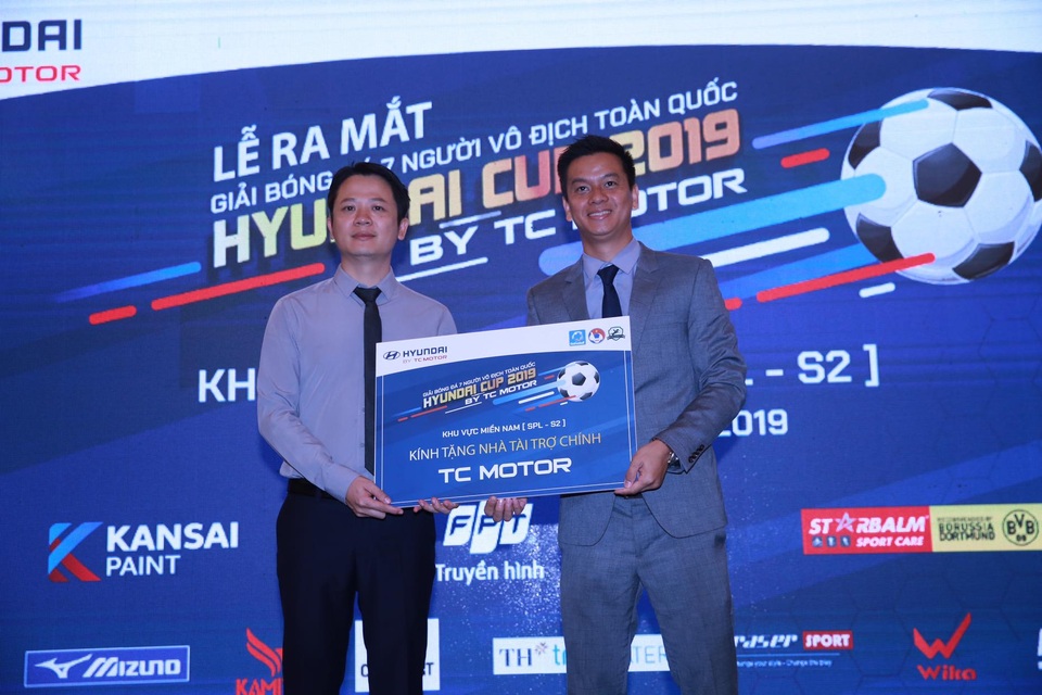 SPL-S2: Sân khấu “phủi” bậc nhất Sài thành đã trở lại - 2 SPL-S2: Sân khấu “phủi” bậc nhất Sài thành đã trở lại - 2