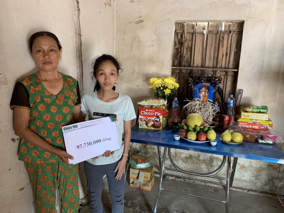 Trước khi nhắm mắt, ông ấy dặn tôi nhớ cám ơn bạn đọc Dân trí nhé! - 2 Trước khi nhắm mắt, ông ấy dặn tôi nhớ cám ơn bạn đọc Dân trí nhé! - 2