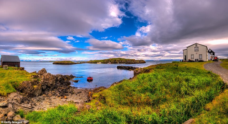 10 hòn đảo đẹp nhất thế giới năm 2019 - 1