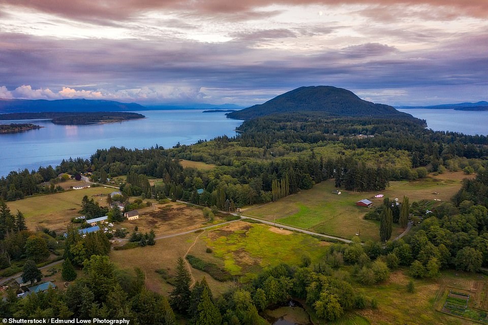 10 hòn đảo đẹp nhất thế giới năm 2019 - 9