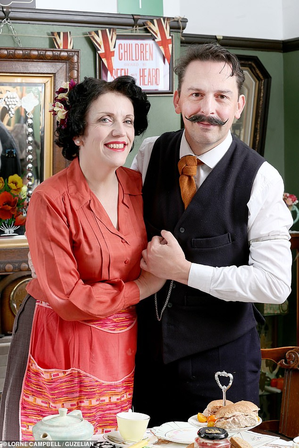 Cuộc sống của cặp đôi “vô địch” về mức độ... cổ điển - 4 Cuộc sống của cặp đôi “vô địch” về mức độ... cổ điển - 4