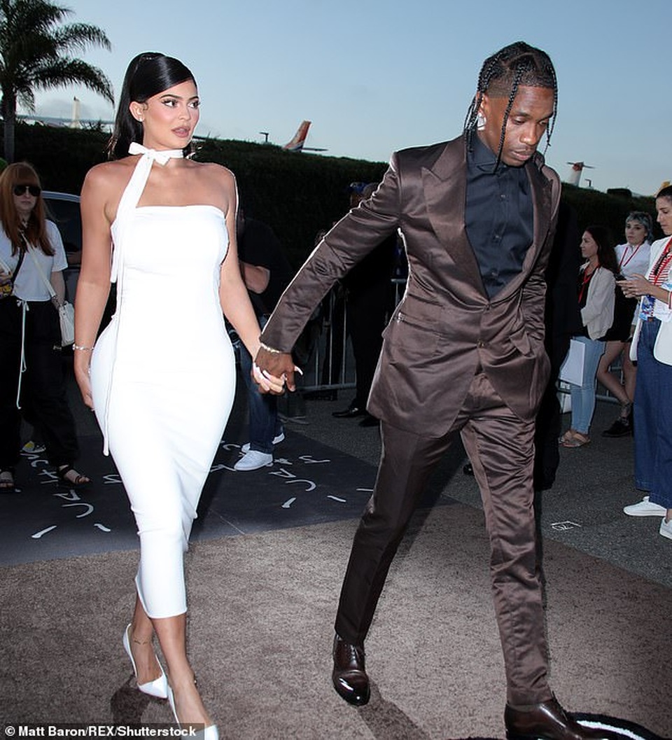 Kylie Jenner: Tôi và Travis Scott giờ là bạn - 7