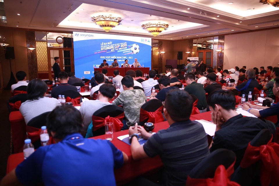 SPL-S2: Sân khấu “phủi” bậc nhất Sài thành đã trở lại - 1 SPL-S2: Sân khấu “phủi” bậc nhất Sài thành đã trở lại - 1