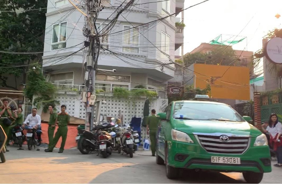 Thực nghiệm hiện trường vụ thẩm phán, giảng viên xâm phạm chỗ ở người khác - 3 Thực nghiệm hiện trường vụ thẩm phán, giảng viên xâm phạm chỗ ở người khác - 3