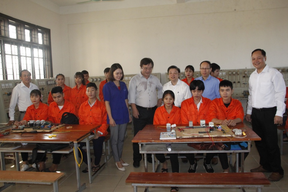 Tuyển sinh khó khăn đối với các cơ sở giáo dục nghề nghiệp - 3 Tuyển sinh khó khăn đối với các cơ sở giáo dục nghề nghiệp - 3