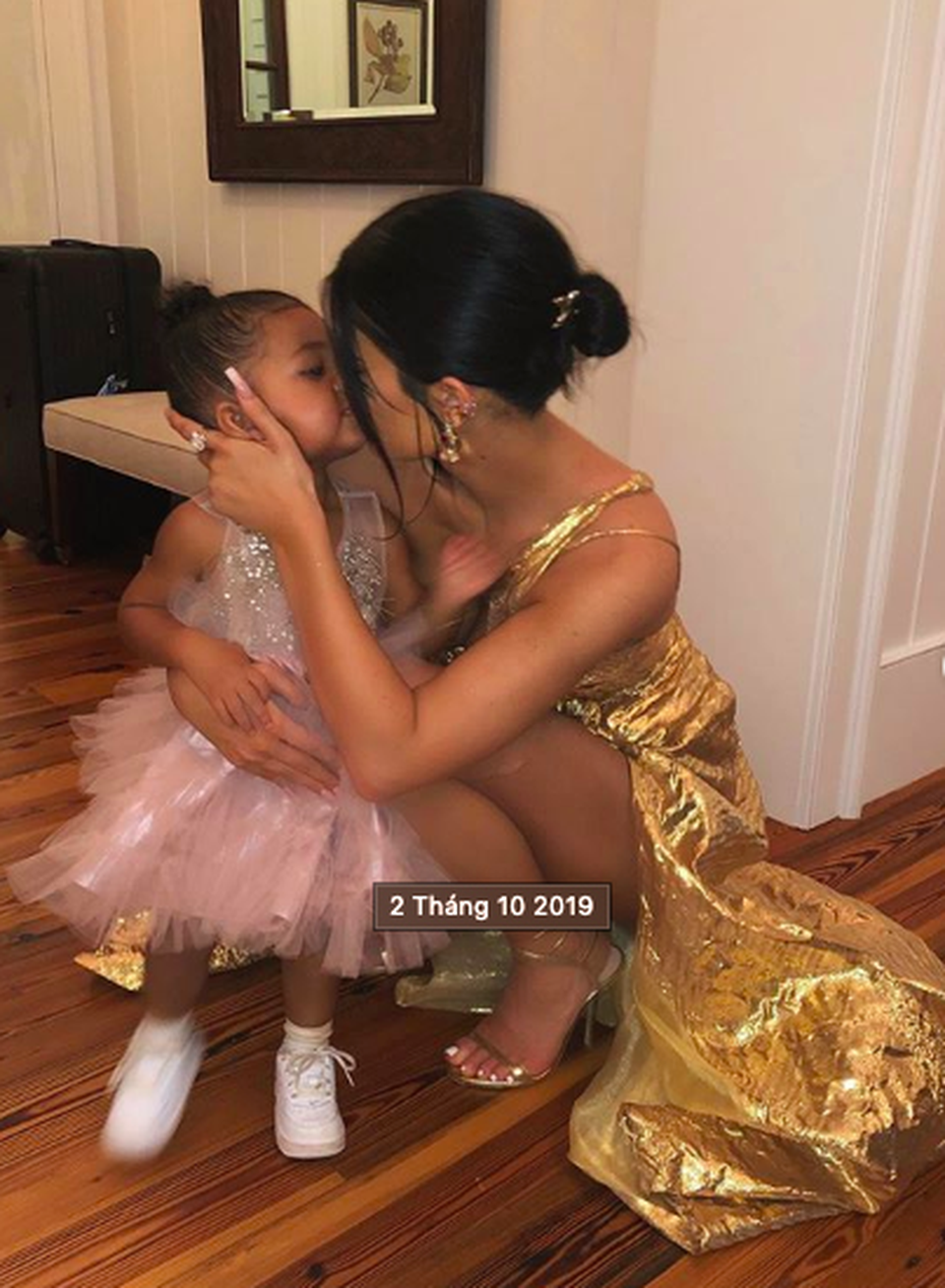 Nữ tỉ phú tự thân trẻ nhất thế giới Kylie Jenner chia tay bạn trai vì kẻ thứ ba? - 8 Nữ tỉ phú tự thân trẻ nhất thế giới Kylie Jenner chia tay bạn trai vì kẻ thứ ba? - 8