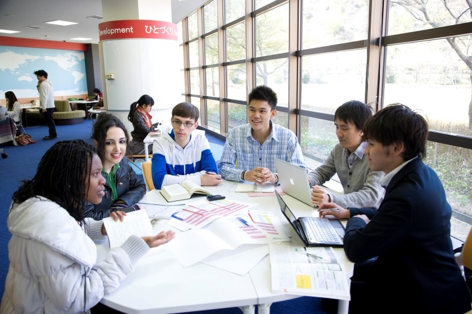 Hội thảo học bổng 100% - Du học Nhật bằng tiếng Anh tại đại học APU - 3 Hội thảo học bổng 100% - Du học Nhật bằng tiếng Anh tại đại học APU - 3