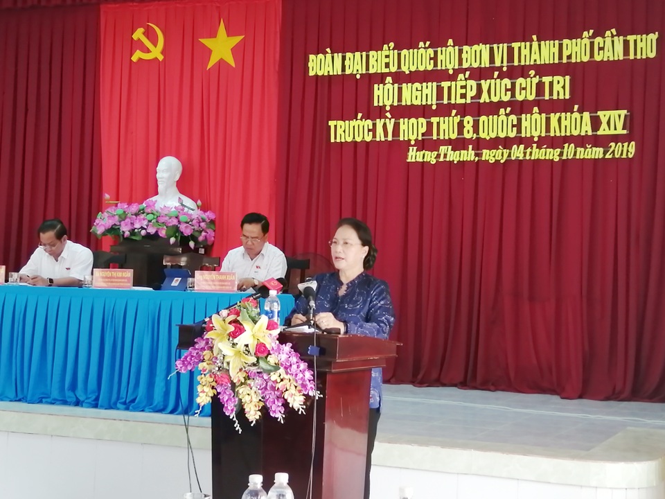 Chủ tịch Quốc hội: “Tiền mồ hôi nước mắt của bà con sẽ được nhà nước bảo vệ” - 2 Chủ tịch Quốc hội: “Tiền mồ hôi nước mắt của bà con sẽ được nhà nước bảo vệ” - 2