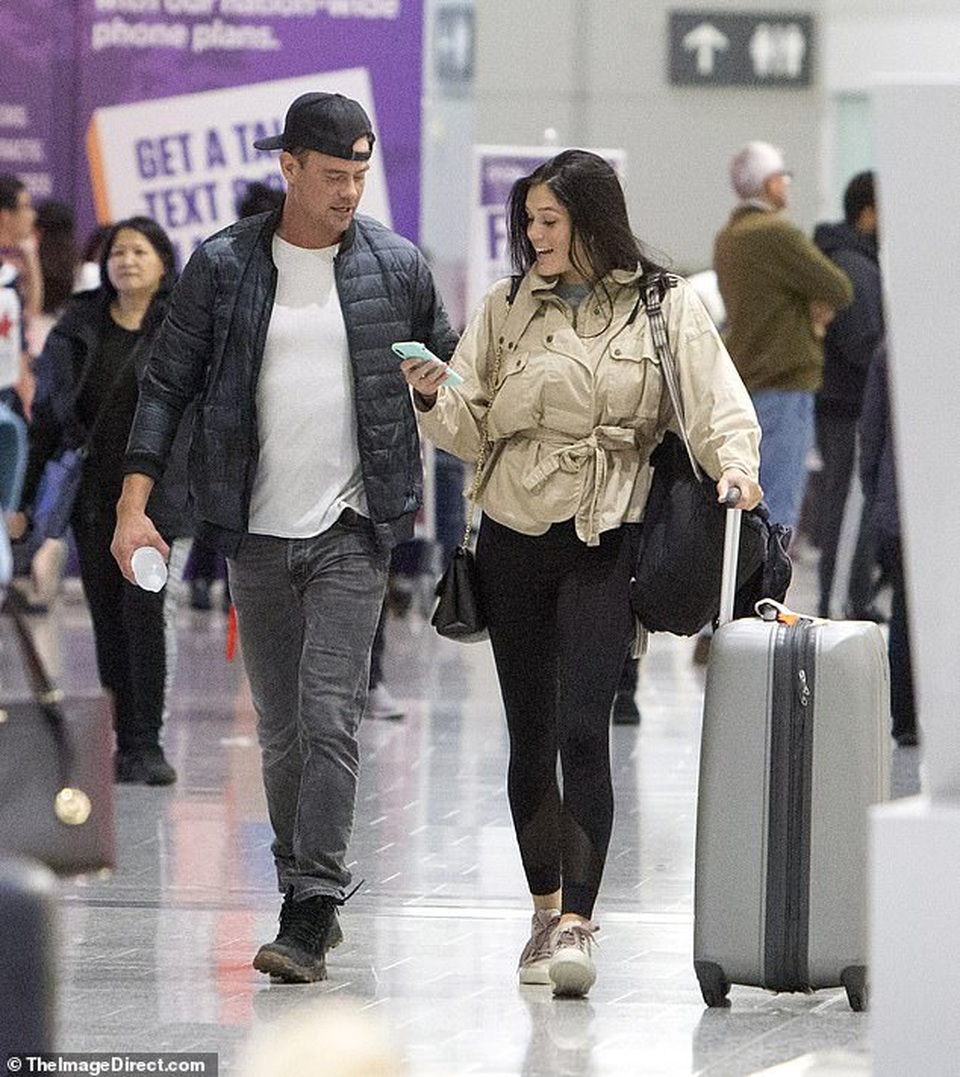 Sao phim Robot đại chiến có bạn gái mới kém 20 tuổi - 6 Sao phim Robot đại chiến có bạn gái mới kém 20 tuổi - 6