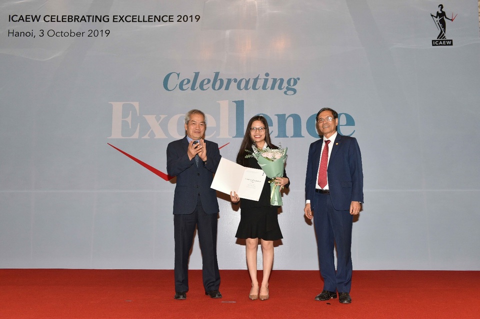 Viện Kế toán Công chứng Anh và xứ Wales - ICAEW tổ chức Lễ tốt nghiệp và trao chứng chỉ quốc tế cho 31 học viên Việt Nam - 3 Viện Kế toán Công chứng Anh và xứ Wales - ICAEW tổ chức Lễ tốt nghiệp và trao chứng chỉ quốc tế cho 31 học viên Việt Nam - 3