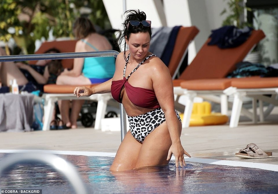 Giảm 19 kg, Chanelle Hayes tự tin diện áo tắm - 9 Giảm 19 kg, Chanelle Hayes tự tin diện áo tắm - 9
