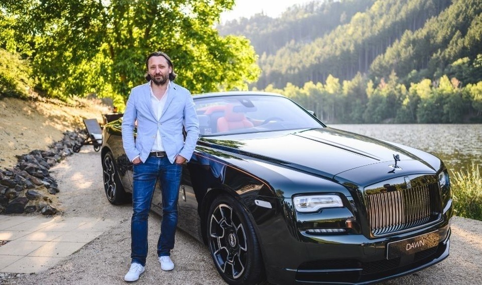 Liên tiếp hai giám đốc thiết kế rời bỏ Rolls-Royce - 1 Liên tiếp hai giám đốc thiết kế rời bỏ Rolls-Royce - 1
