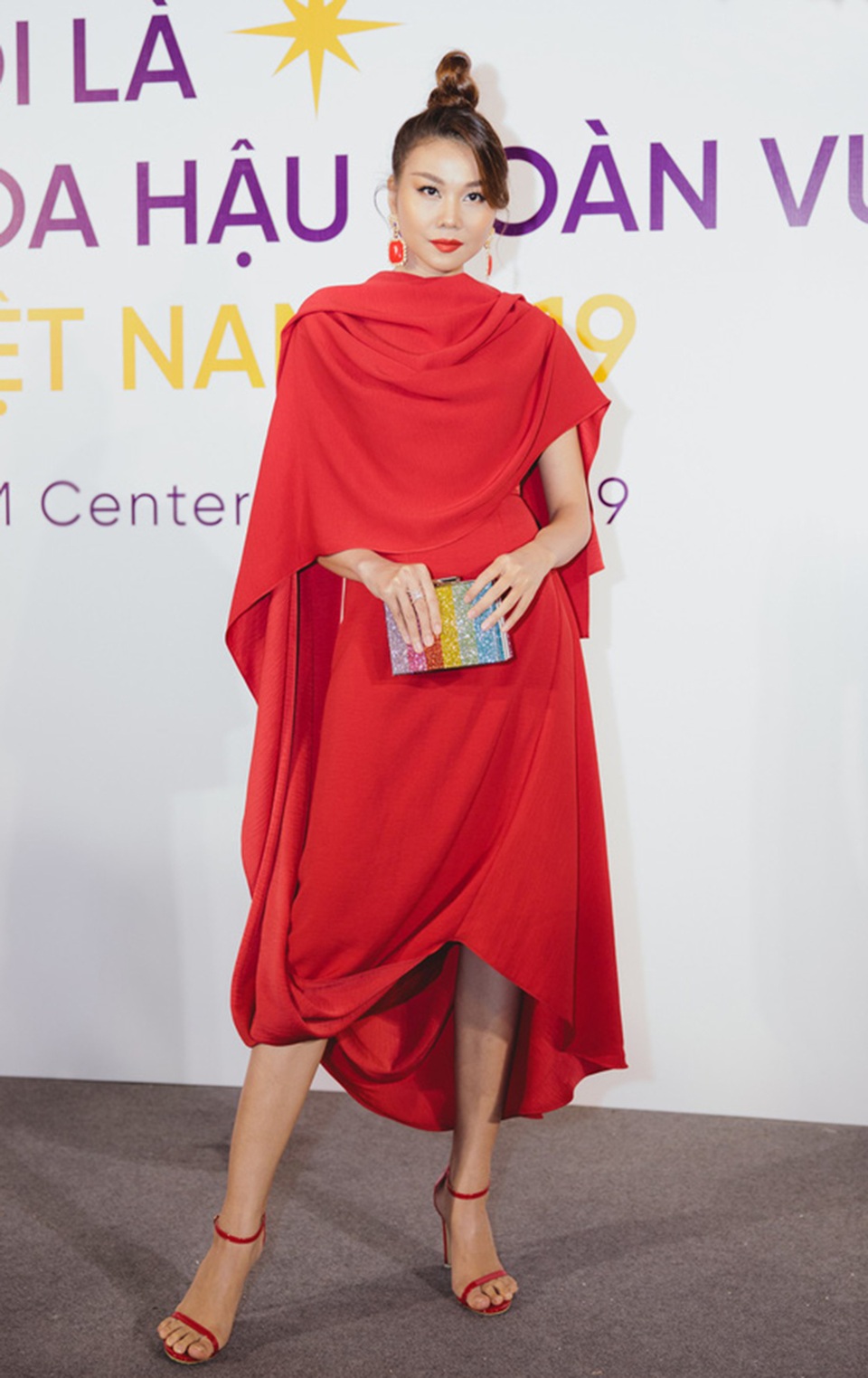 Thanh Hằng, Hoàng Thùy nổi bật hơn top 60 thí sinh Hoa hậu Hoàn vũ - 1