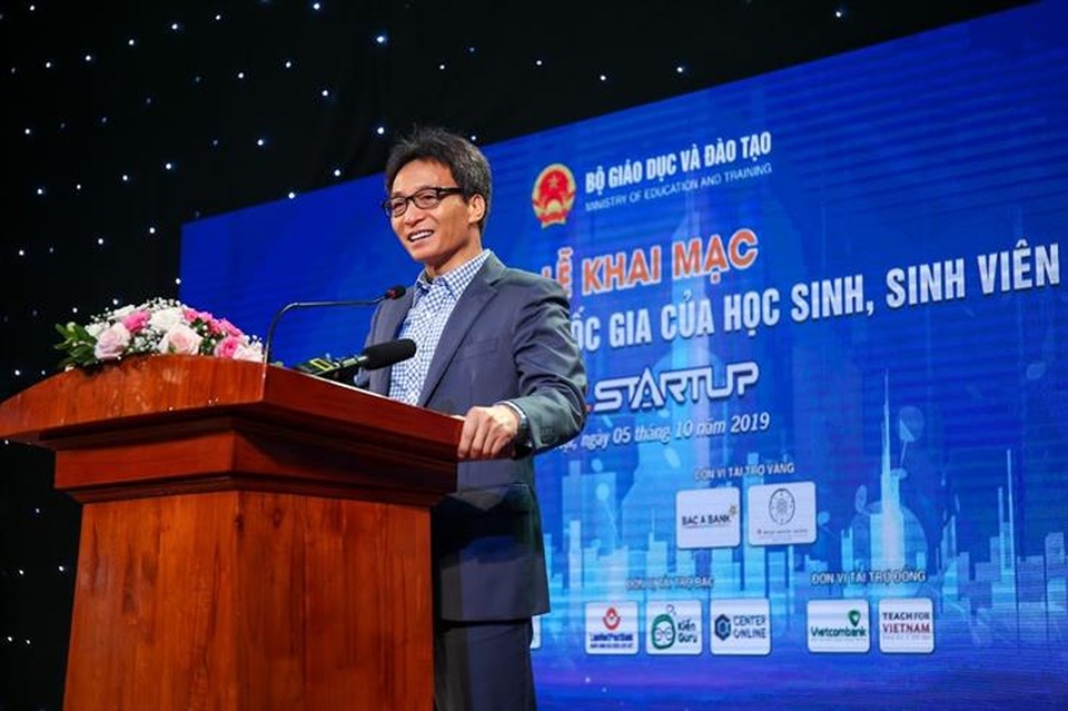 Phó Thủ tướng Vũ Đức Đam: Hỗ trợ sinh viên khởi nghiệp không phải để tạo ra các tỷ phú - 2 Phó Thủ tướng Vũ Đức Đam: Hỗ trợ sinh viên khởi nghiệp không phải để tạo ra các tỷ phú - 2