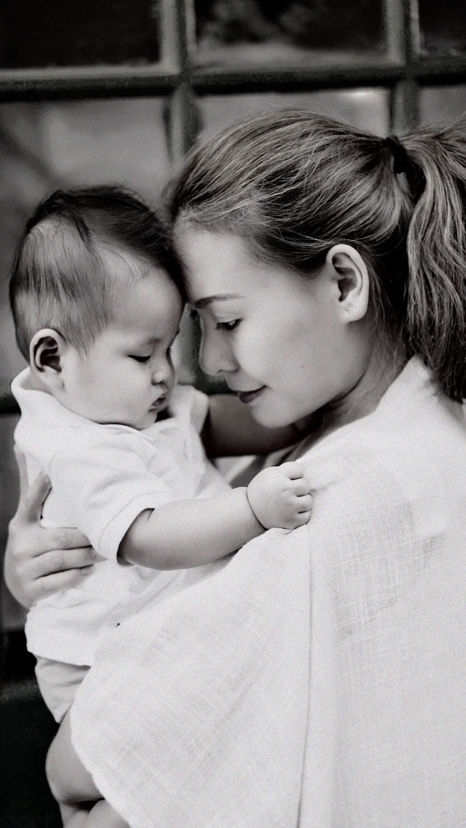 Ca sĩ Kỳ Phương Uyên tiết lộ về cuộc sống làm mẹ đơn thân - 4 Ca sĩ Kỳ Phương Uyên tiết lộ về cuộc sống làm mẹ đơn thân - 4