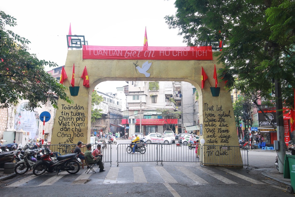 Phố Phùng Hưng tái hiện “Ký ức Hà Nội” trong những năm tháng lịch sử - 11 Phố Phùng Hưng tái hiện “Ký ức Hà Nội” trong những năm tháng lịch sử - 11