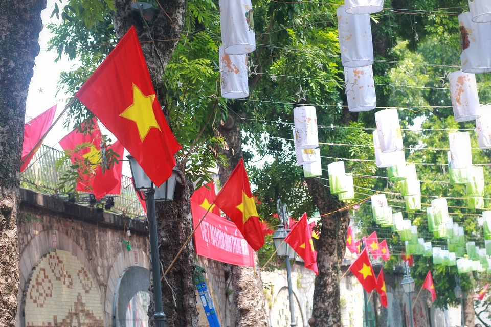 Phố Phùng Hưng tái hiện “Ký ức Hà Nội” trong những năm tháng lịch sử - 2 Phố Phùng Hưng tái hiện “Ký ức Hà Nội” trong những năm tháng lịch sử - 2