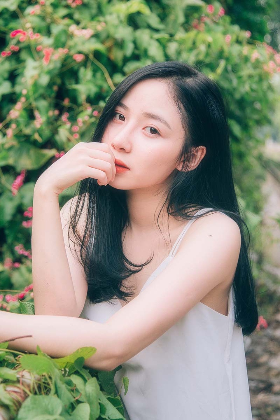 Nữ sinh báo chí “gieo thương nhớ” với góc nghiêng xinh đẹp - 1 Nữ sinh báo chí “gieo thương nhớ” với góc nghiêng xinh đẹp - 1