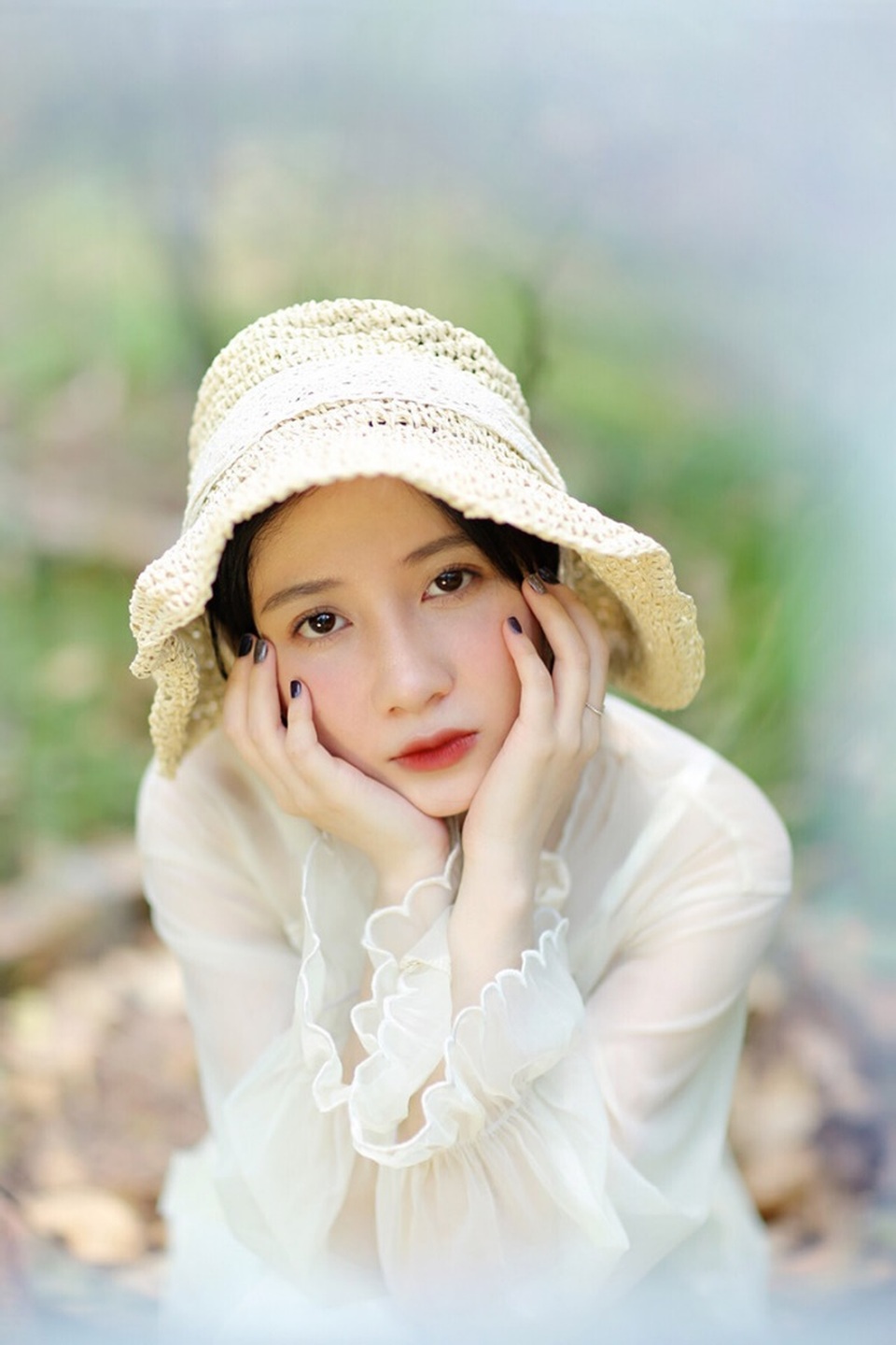 Nữ sinh báo chí “gieo thương nhớ” với góc nghiêng xinh đẹp - 4 Nữ sinh báo chí “gieo thương nhớ” với góc nghiêng xinh đẹp - 4