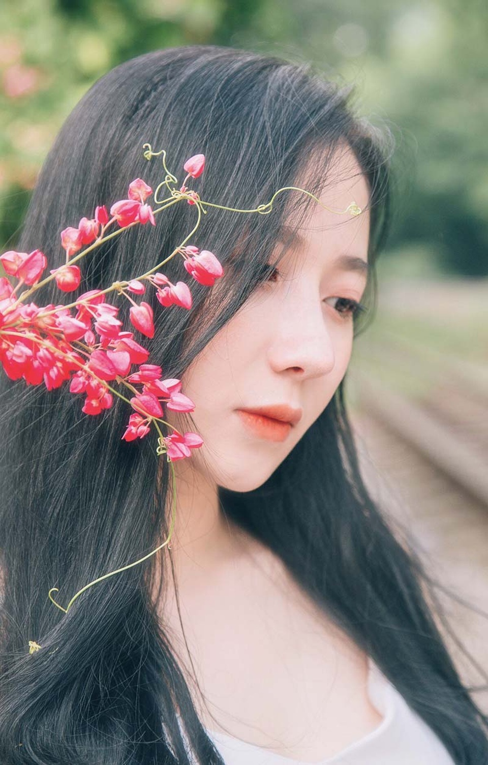 Nữ sinh báo chí “gieo thương nhớ” với góc nghiêng xinh đẹp - 7 Nữ sinh báo chí “gieo thương nhớ” với góc nghiêng xinh đẹp - 7