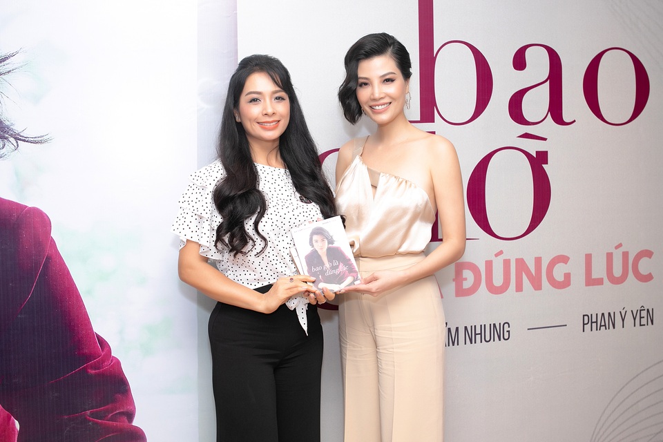 Vũ Cẩm Nhung từng nghĩ đến chuyện dại dột vì trầm cảm, tuyệt vọng - 1 Vũ Cẩm Nhung từng nghĩ đến chuyện dại dột vì trầm cảm, tuyệt vọng - 1
