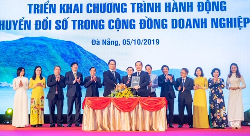 VNPT và VCCI cùng đồng hành hỗ trợ doanh nghiệp chuyển đổi số - 1