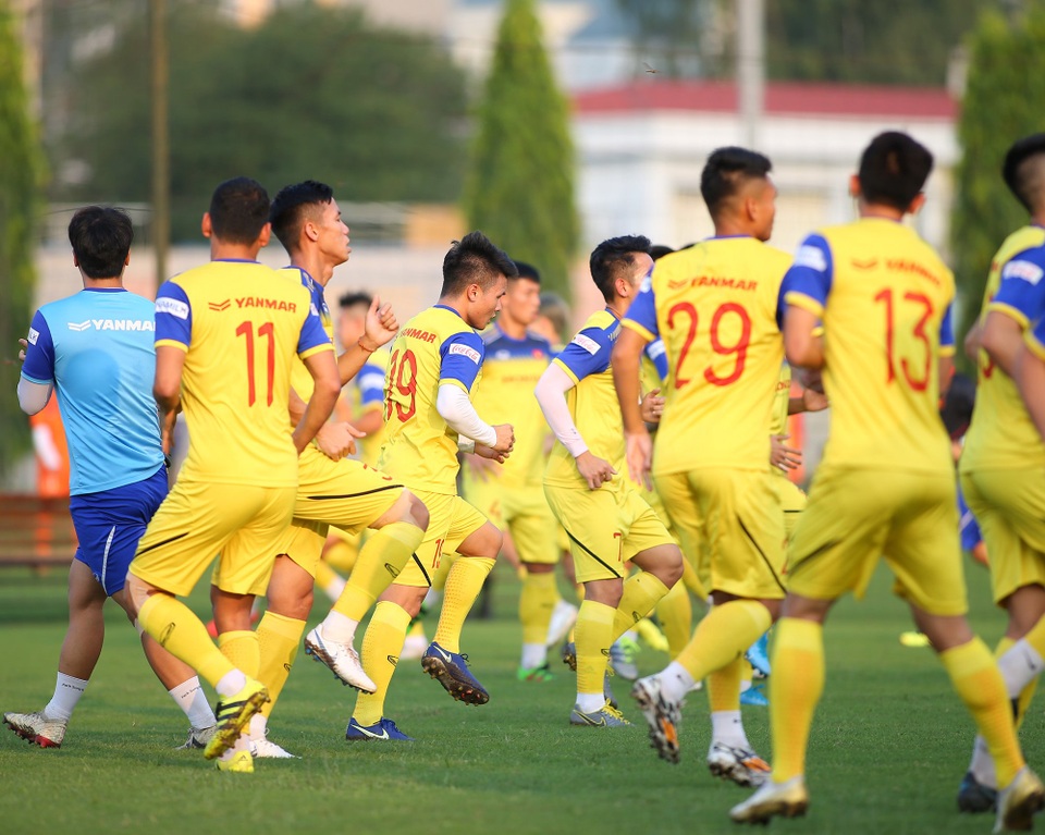 Quang Hải hăng say tập luyện, HLV Park Hang Seo hài lòng - 3