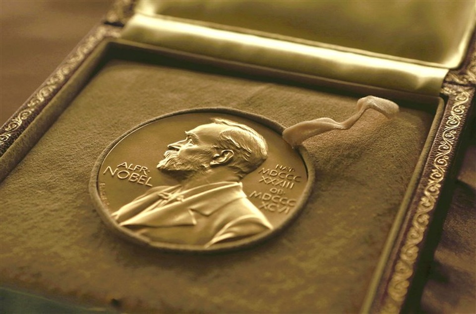 Nobel Văn học trao giải “kép” với giá trị lên tới 42 tỷ đồng - 4 Nobel Văn học trao giải “kép” với giá trị lên tới 42 tỷ đồng - 4