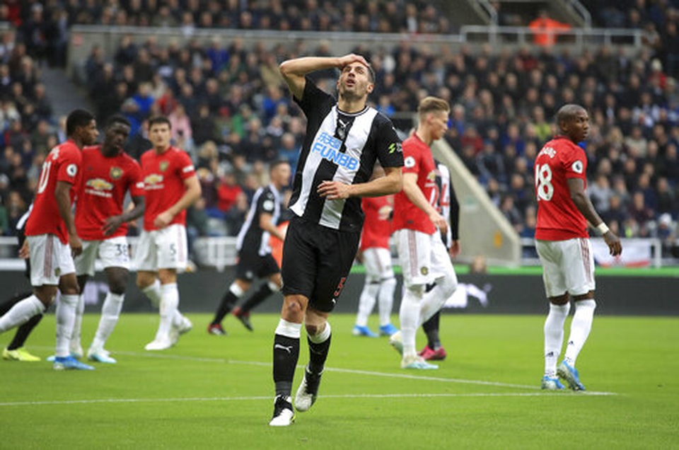 Newcastle 1-0 Man Utd: Quỷ đỏ nối dài sự thất vọng - 9 Newcastle 1-0 Man Utd: Quỷ đỏ nối dài sự thất vọng - 9