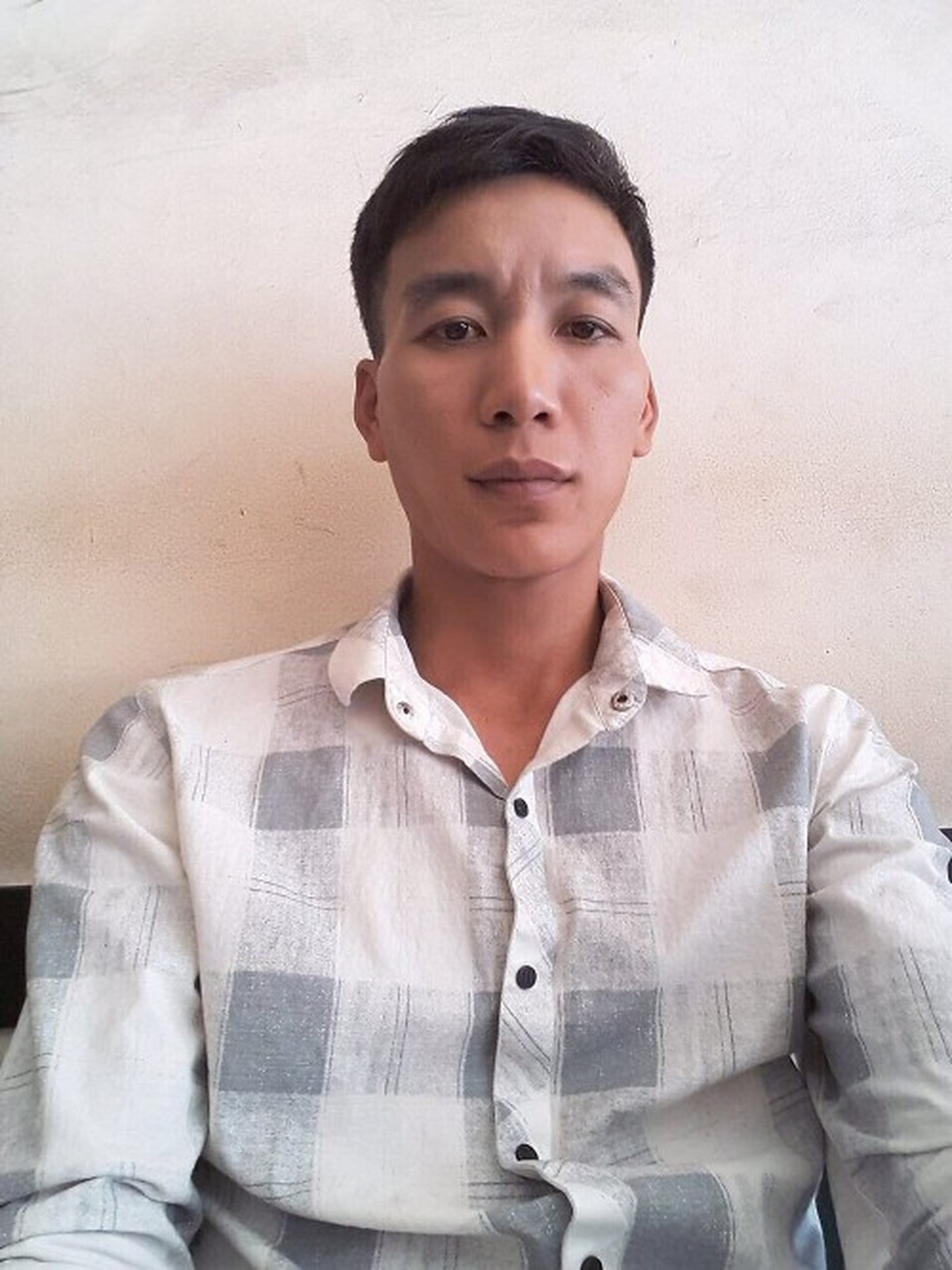 Truy tìm đối tượng nửa đêm vào nhà giết người, cướp xe máy - 1 Truy tìm đối tượng nửa đêm vào nhà giết người, cướp xe máy - 1