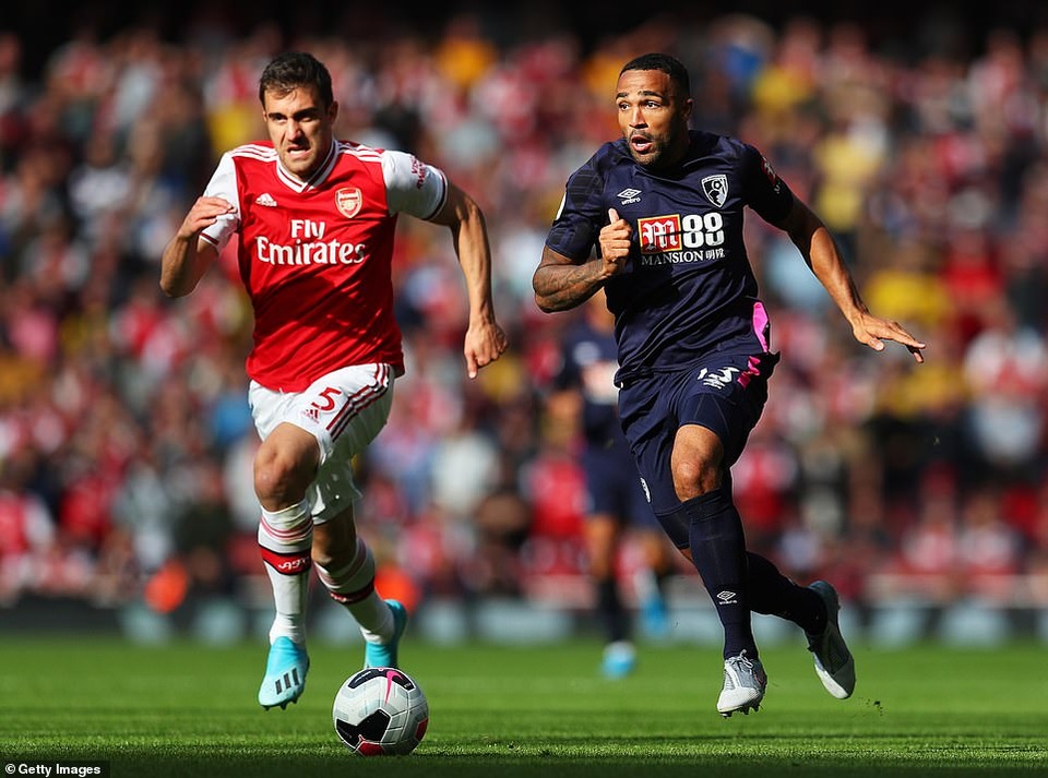 Luiz lập công, Arsenal thắng nhẹ Bournemouth - 3 Luiz lập công, Arsenal thắng nhẹ Bournemouth - 3