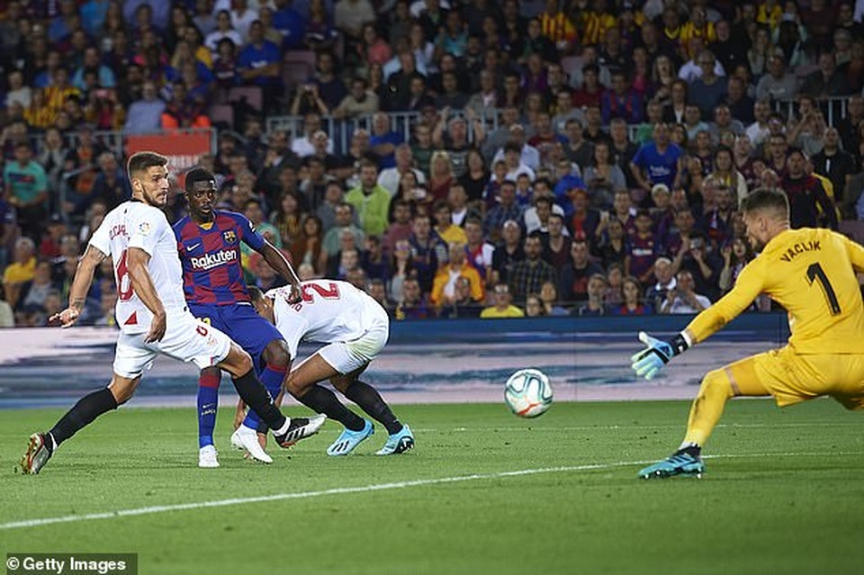 Messi và Luis Suarez rực sáng, Barcelona thắng đậm Sevilla - 6 Messi và Luis Suarez rực sáng, Barcelona thắng đậm Sevilla - 6