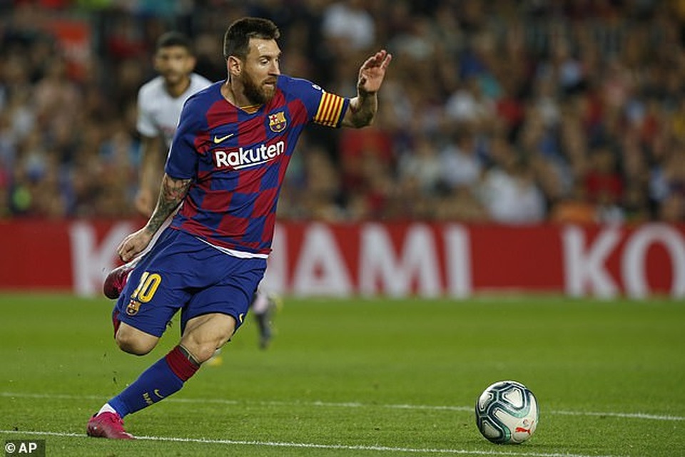 Messi và Luis Suarez rực sáng, Barcelona thắng đậm Sevilla - 13 Messi và Luis Suarez rực sáng, Barcelona thắng đậm Sevilla - 13