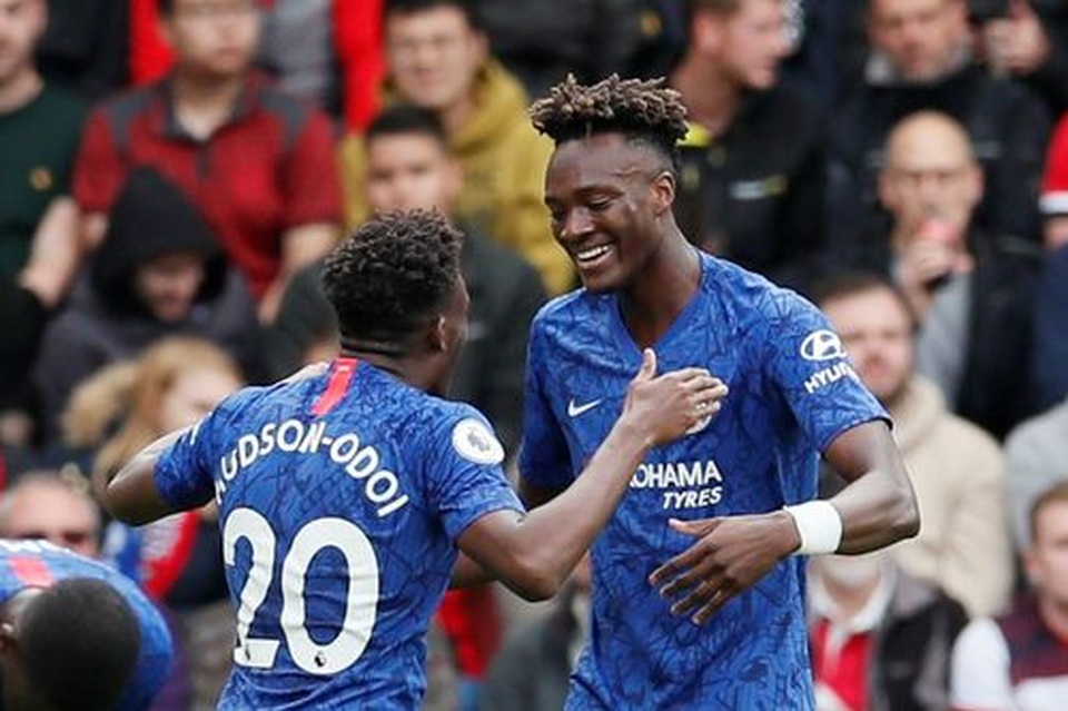 Southampton 1-4 Chelsea: Abraham, Mount tiếp đà thăng hoa - 2 Southampton 1-4 Chelsea: Abraham, Mount tiếp đà thăng hoa - 2