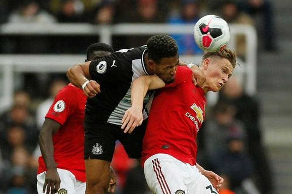 Newcastle 1-0 Man Utd: Quỷ đỏ nối dài sự thất vọng - 14 Newcastle 1-0 Man Utd: Quỷ đỏ nối dài sự thất vọng - 14
