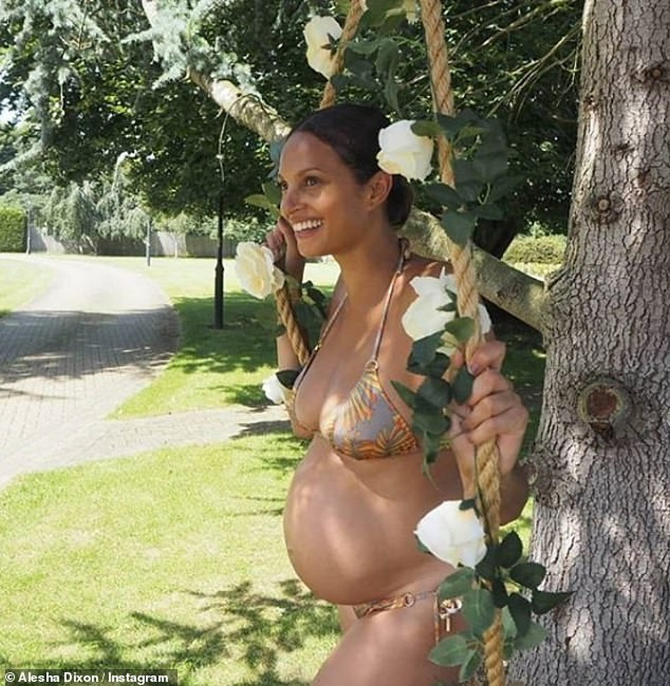 Mang thai ở tuổi 41, Alesha Dixon ngày càng gợi cảm - 3 Mang thai ở tuổi 41, Alesha Dixon ngày càng gợi cảm - 3