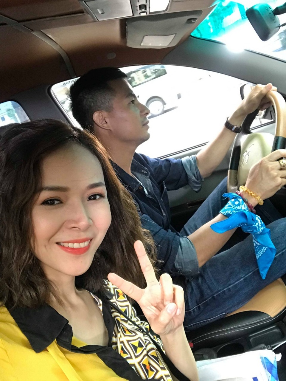 Mạnh Cường “Đại gia chân đất” bị trêu là “NSND Trung Hiếu phiên bản lỗi” - 2 Mạnh Cường “Đại gia chân đất” bị trêu là “NSND Trung Hiếu phiên bản lỗi” - 2