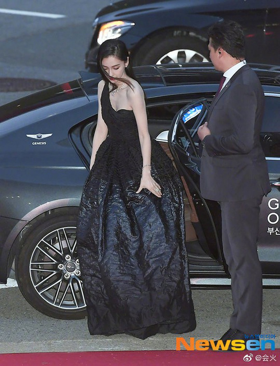 Angelababy đẹp xuất sắc trên thảm đỏ LHP Busan - 2