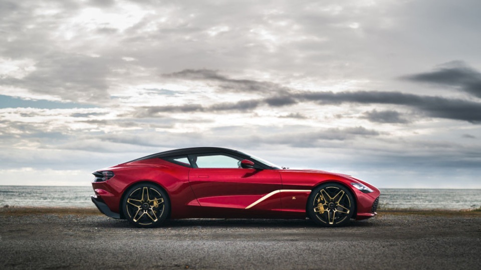 Aston Martin DBS GT Zagato - Siêu xe cũng bán theo kiểu bia kèm lạc - 2 Aston Martin DBS GT Zagato - Siêu xe cũng bán theo kiểu bia kèm lạc - 2