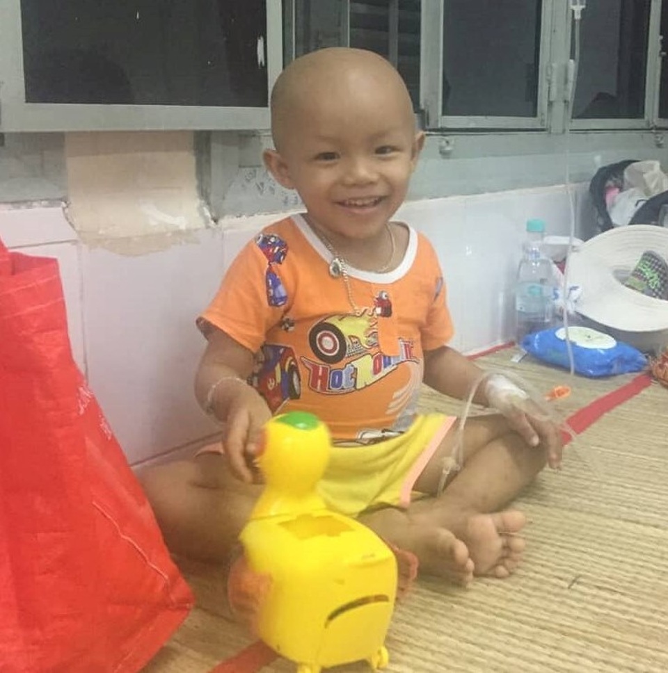 Xin cứu lấy đứa con cầu của nữ hộ sinh nghèo - 4 Xin cứu lấy đứa con cầu của nữ hộ sinh nghèo - 4