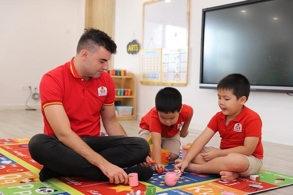 Bố mẹ thông thái cần biết cách kết nối cảm xúc với con - 3 Bố mẹ thông thái cần biết cách kết nối cảm xúc với con - 3