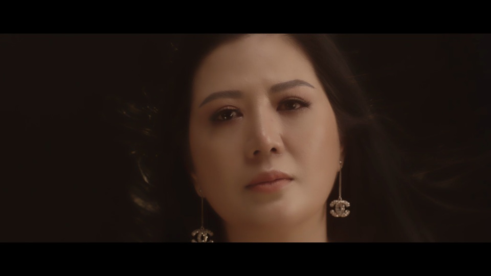 Đinh Hiền Anh nhiều lần rơi nước mắt khi thu âm ca khúc về tình yêu - 2