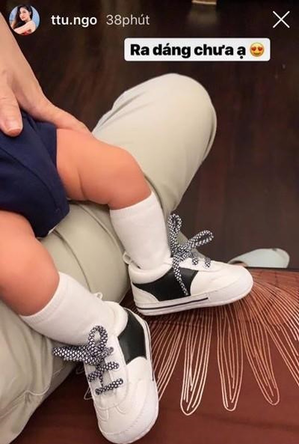 Á hậu Thanh Tú diện áo tắm khoe vóc dáng nuột nà sau khi sinh con - 5 Á hậu Thanh Tú diện áo tắm khoe vóc dáng nuột nà sau khi sinh con - 5