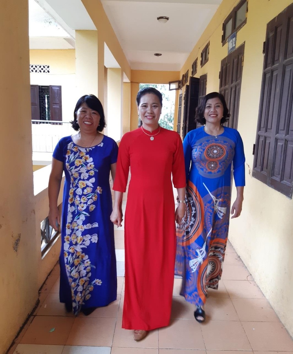 Tấm lòng nhân ái của cô giáo Hòa - 2 Tấm lòng nhân ái của cô giáo Hòa - 2