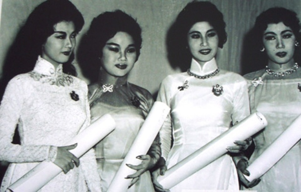 NSND Ngọc Giàu: “Tôi phải giấu chuyện chạy show vì sợ người ta cười” - 3 NSND Ngọc Giàu: “Tôi phải giấu chuyện chạy show vì sợ người ta cười” - 3