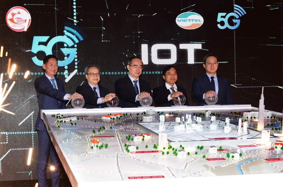 Những cột mốc đáng nhớ của Viettel Telecom sau 15 năm làm thay đổi ngành viễn thông Việt Nam - 3 Những cột mốc đáng nhớ của Viettel Telecom sau 15 năm làm thay đổi ngành viễn thông Việt Nam - 3